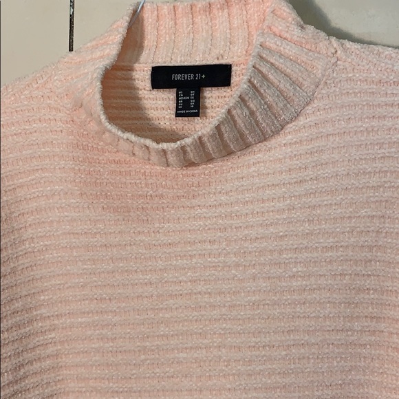 Brand new mock Hynek cross sleeve knit sweater - Picture 3 of 4